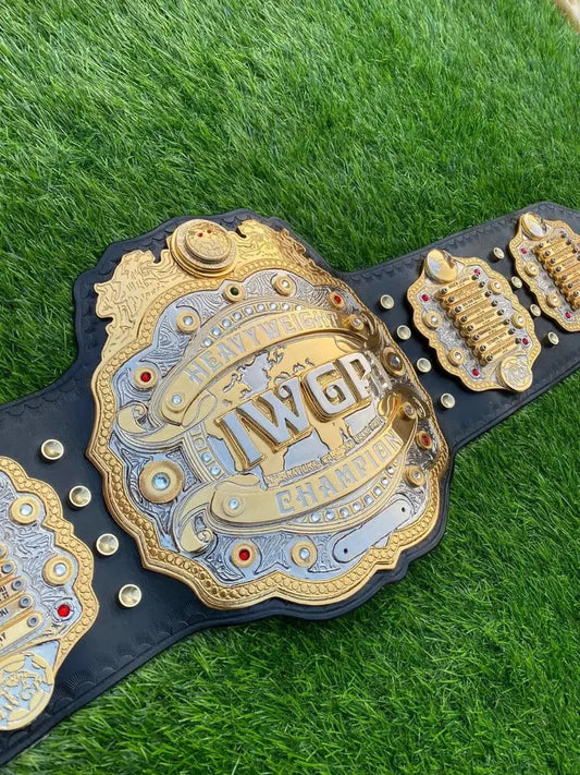 24K Gold AEW Heavyweight Championship Belt
